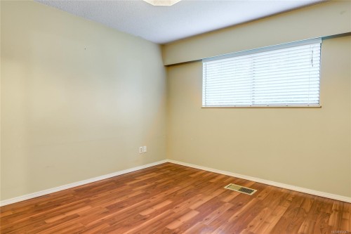 1301 Sayward Rd, Sayward, BC 