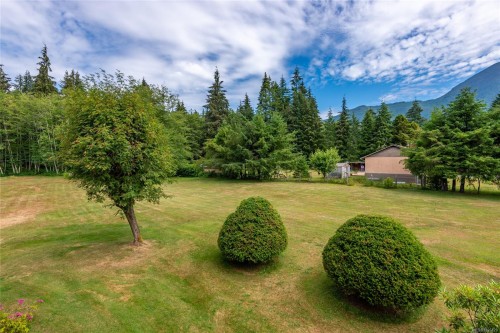 1301 Sayward Rd, Sayward, BC 