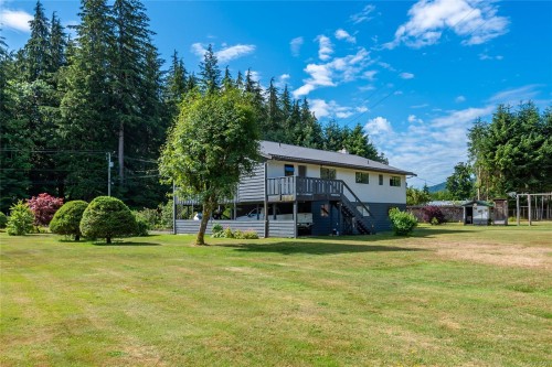 1301 Sayward Rd, Sayward, BC 