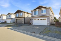 645 Howard Ave  Nanaimo, BC V9R 3S8