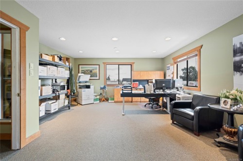 856 Allsbrook Rd, Errington, BC 