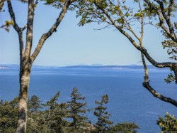 603-2829 Arbutus Rd  Saanich, BC V8N 5X5