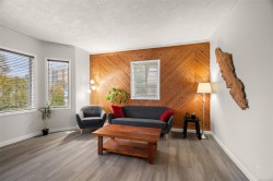 949 Orono Ave  Langford, BC V9B 2V2