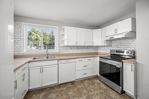 754 7Th Ave, Campbell River, BC 