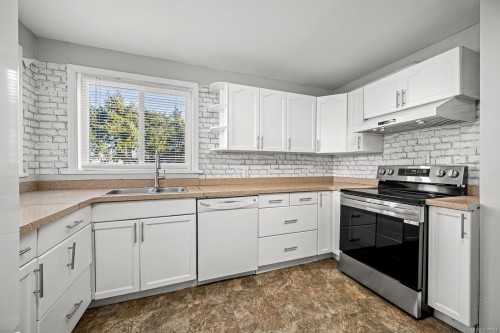 754 7Th Ave, Campbell River, BC 