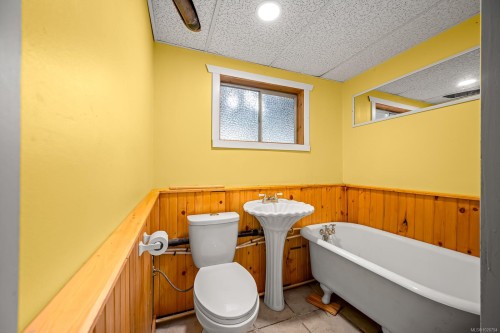 754 7Th Ave, Campbell River, BC 