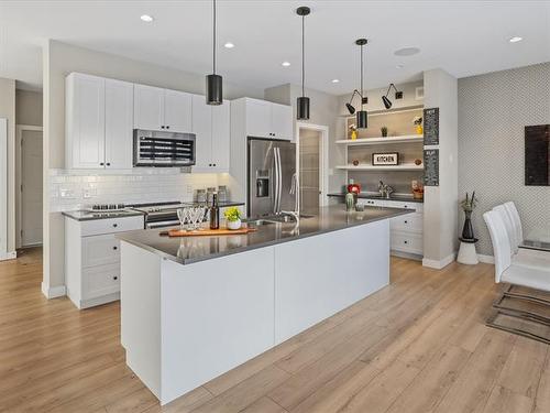 41 Eaglewood Dr, Winnipeg, MB 