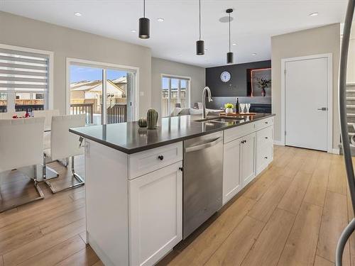 41 Eaglewood Dr, Winnipeg, MB 