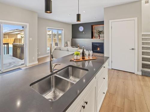 41 Eaglewood Dr, Winnipeg, MB 