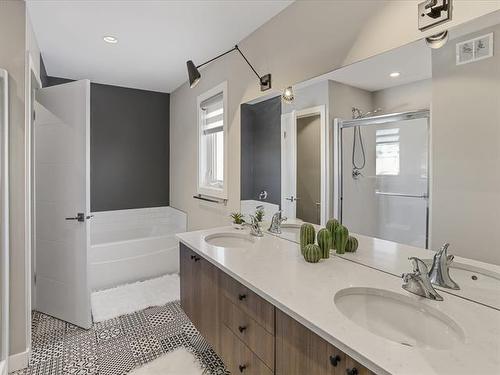 41 Eaglewood Dr, Winnipeg, MB 