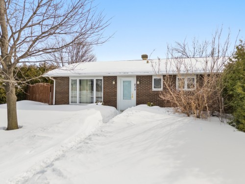 839 Rue Cummings  Longueuil (Greenfield Park), QC J4V 1K8