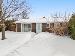 839 Rue Cummings  Longueuil (Greenfield Park), QC J4V 1K8