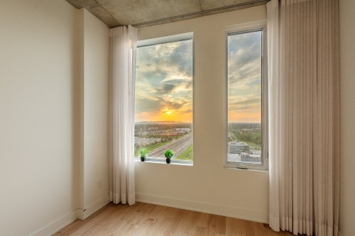 Vue - 2010-60 Rue De L'Éclipse, Brossard, QC - Indoor Photo Showing Other Room