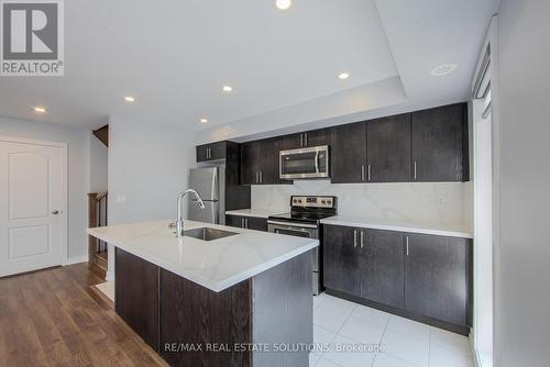 512 - 30 Dunsheath Way, Markham, ON - Indoor Photo Showing Kitchen With Stainless Steel Kitchen With Upgraded Kitchen