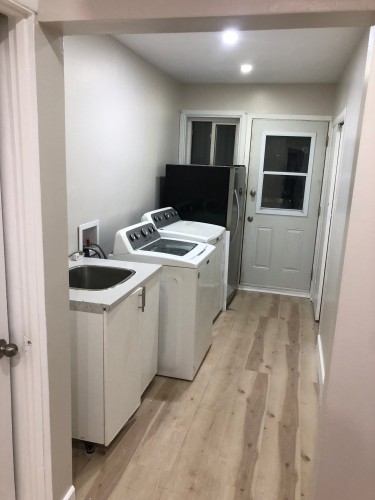 Salle de lavage - 1-1115 Rue St-Georges (Longueuil), Longueuil (Le Vieux-Longueuil), QC - Indoor Photo Showing Laundry Room