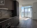 4311 - 8 Interchange Way, Vaughan, ON  - Indoor Photo Showing Kitchen 