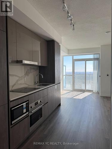 4311 - 8 Interchange Way, Vaughan, ON - Indoor Photo Showing Other Room