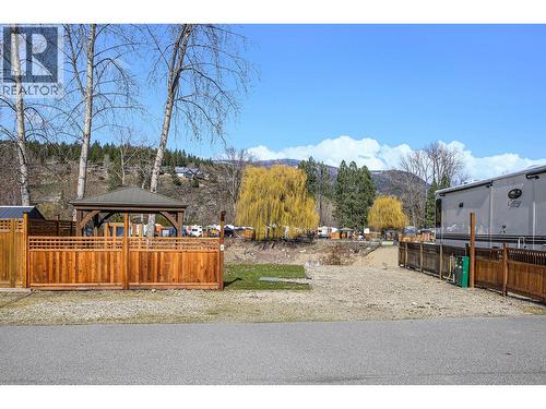 2 Clubhouse Lane, Lee Creek, BC 