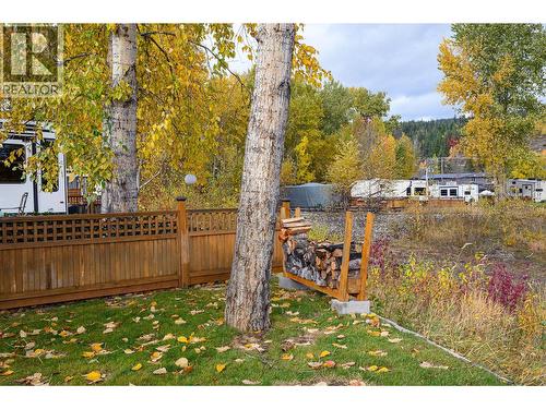 2 Clubhouse Lane, Lee Creek, BC 