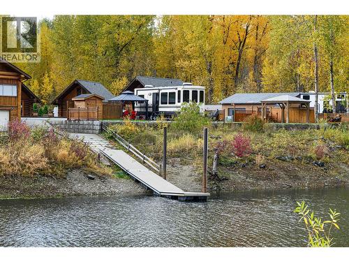 2 Clubhouse Lane, Lee Creek, BC 