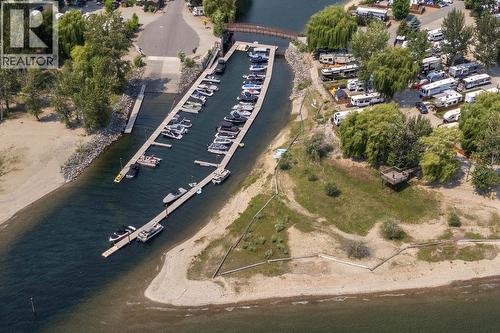 2 Clubhouse Lane, Lee Creek, BC 