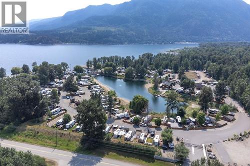 2 Clubhouse Lane, Lee Creek, BC 