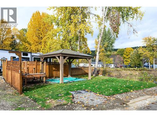 2 Clubhouse Lane, Lee Creek, BC 