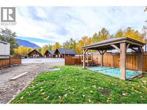 2 Clubhouse Lane, Lee Creek, BC 