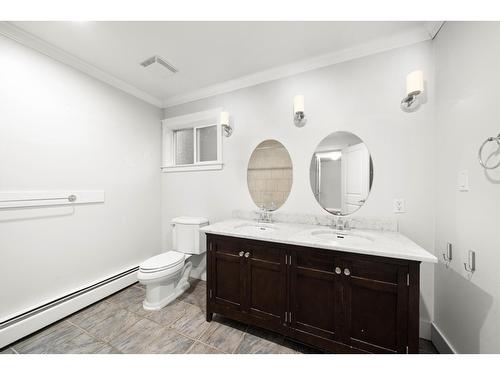 12686 20 Avenue, Surrey, BC - Indoor Photo Showing Bathroom
