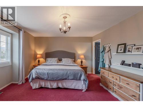 445 Road 5, Oliver, BC - Indoor Photo Showing Bedroom