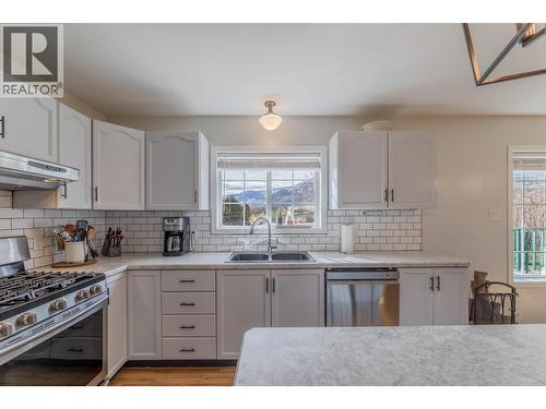 445 Road 5, Oliver, BC - Indoor Photo Showing Kitchen With Double Sink