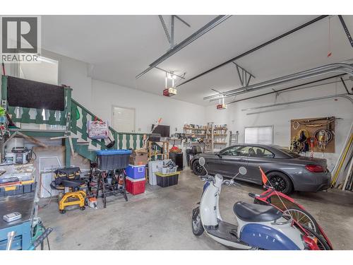 445 Road 5, Oliver, BC - Indoor Photo Showing Garage