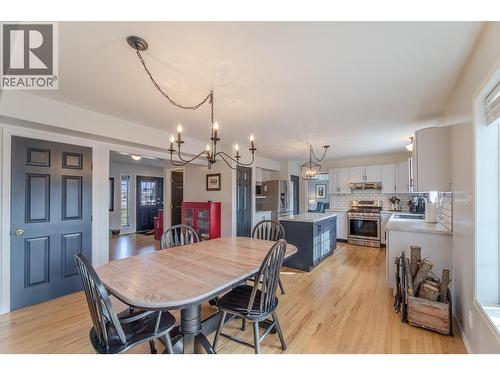 445 Road 5, Oliver, BC - Indoor Photo Showing Dining Room