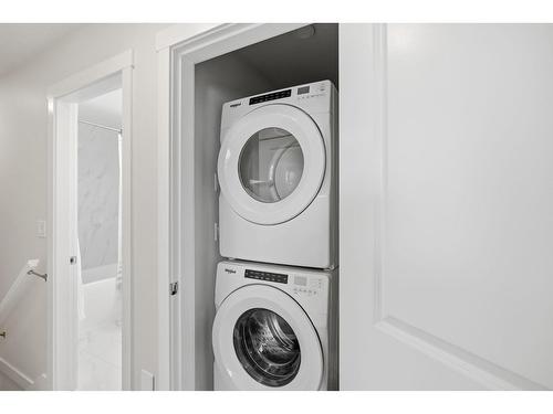 30 22128 48A Avenue, Langley, BC - Indoor Photo Showing Laundry Room
