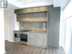 413 - 448 BURNHAMTHORPE ROAD W  Mississauga, ON L5B 0R4