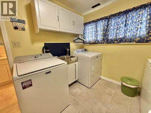 481 Patchett Street, Quesnel, BC - Indoor Photo Showing Laundry Room