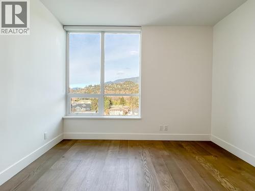 807 1675 Lions Gate Lane, North Vancouver, BC - Indoor Photo Showing Other Room