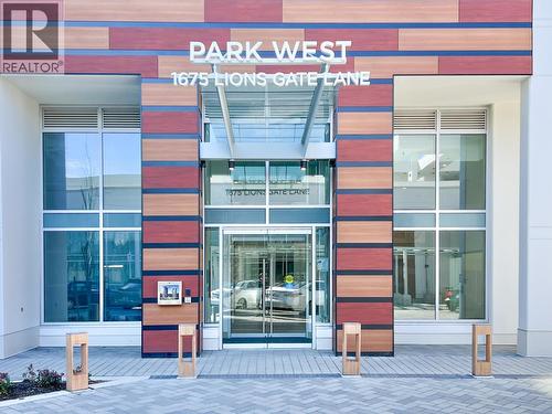 807 1675 Lions Gate Lane, North Vancouver, BC - 