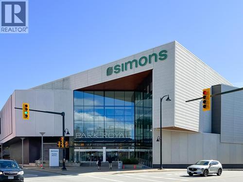 807 1675 Lions Gate Lane, North Vancouver, BC - Outdoor