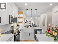 142 2000 PANORAMA DRIVE  Port Moody, BC V3H 5J5