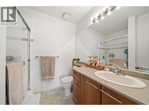 142 2000 Panorama Drive, Port Moody, BC - Indoor Photo Showing Bathroom