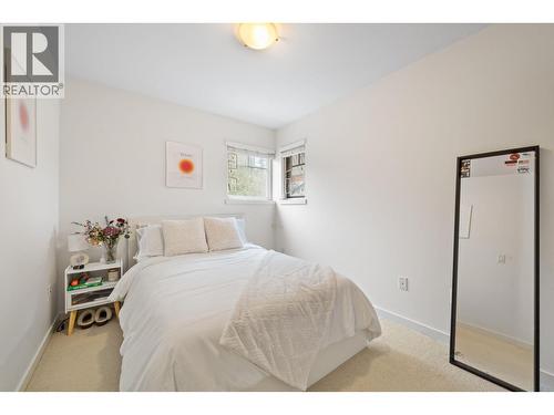 142 2000 Panorama Drive, Port Moody, BC - Indoor Photo Showing Bedroom