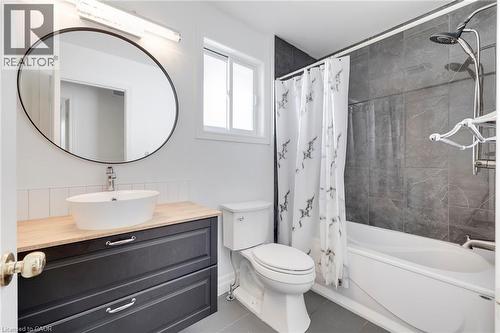 347 Keewatin Avenue, Kitchener, ON - Indoor Photo Showing Bathroom
