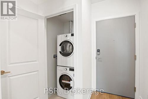 1908 - 30 Upper Mall Way, Vaughan, ON - Indoor Photo Showing Laundry Room