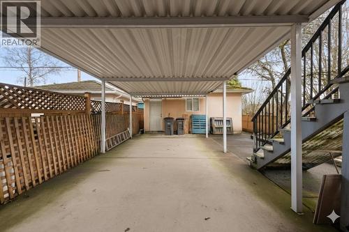 2423 E 4Th Avenue, Vancouver, BC - Outdoor With Exterior