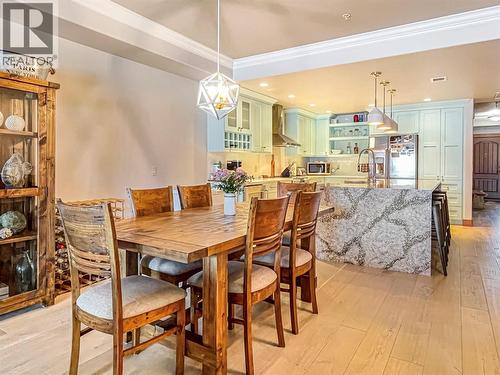 2418 Lakeshore Drive Unit# 302, Osoyoos, BC - Indoor Photo Showing Dining Room