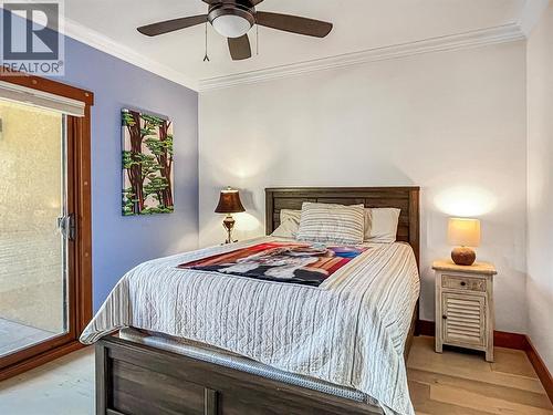 2418 Lakeshore Drive Unit# 302, Osoyoos, BC - Indoor Photo Showing Bedroom