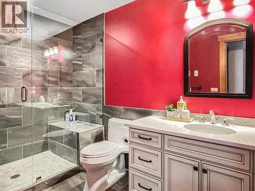 2418 Lakeshore Drive Unit# 302, Osoyoos, BC - Indoor Photo Showing Bathroom