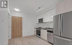 304 - 3100 KEELE STREET  Toronto, ON M3M 0E1