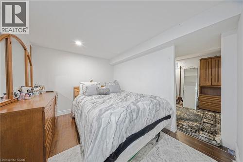 118 Cope Street, Hamilton, ON - Indoor Photo Showing Bedroom
